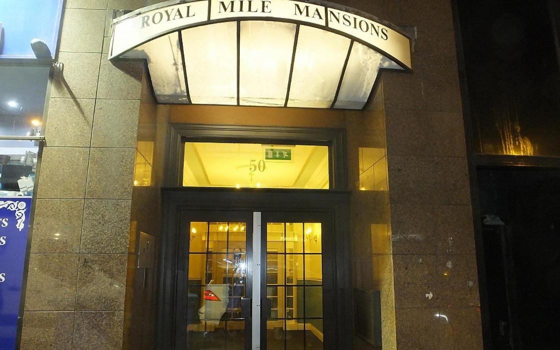 Royal Mile Mansions 2 Bedroom - Edinburgh City Centre — Photos 2